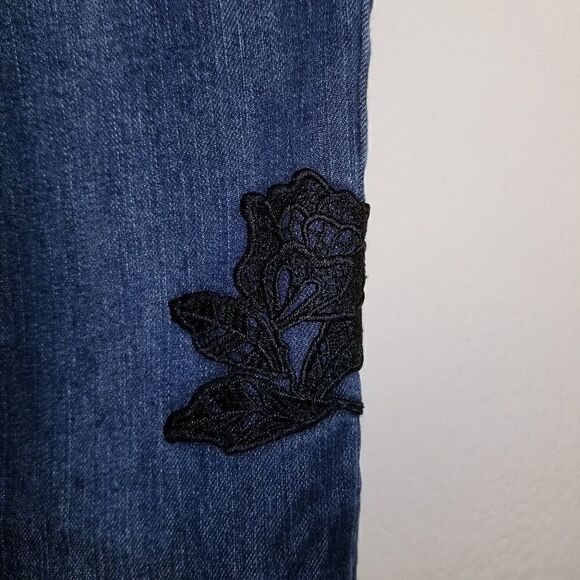 🦋Joe's jeans kids 8 with embroidery - Picture 3 of 7